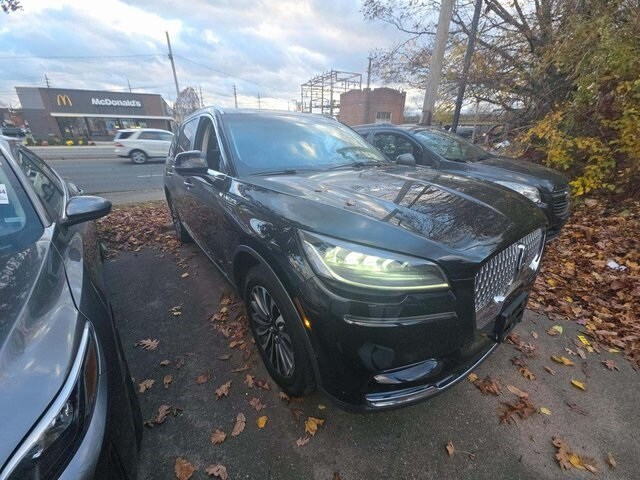 2023 Lincoln Aviator Reserve photo 2