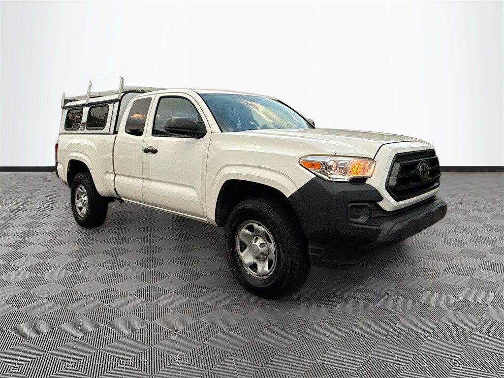 2021 Toyota Tacoma SR photo 3