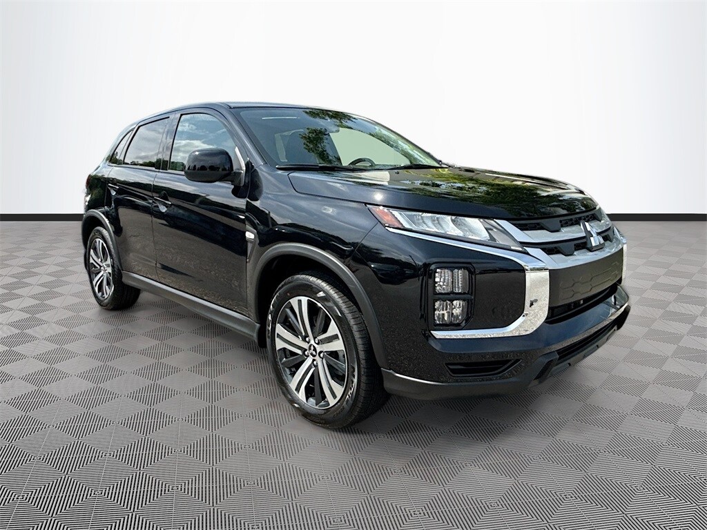 2025 Mitsubishi Outlander Sport ES photo 3