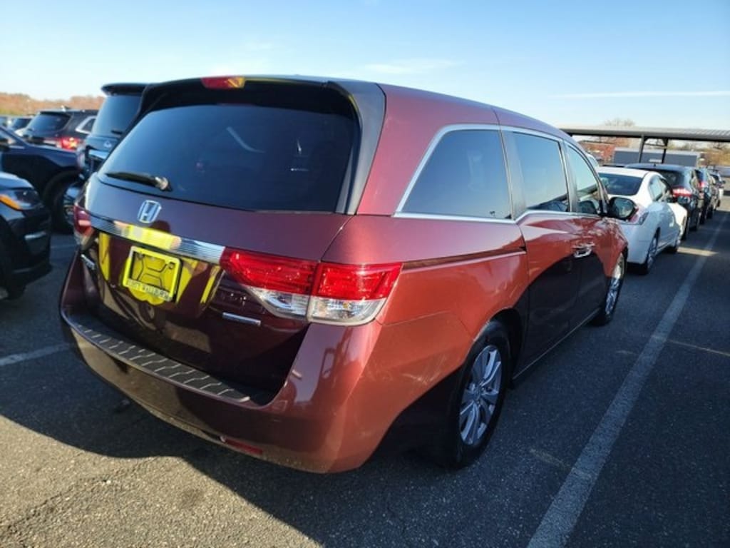 Used 2017 Honda Odyssey SE Minivan/Van