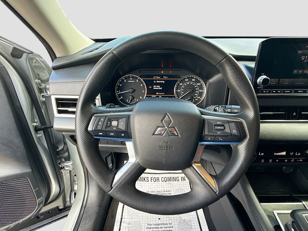 2024 Mitsubishi Outlander ES - Photo 12