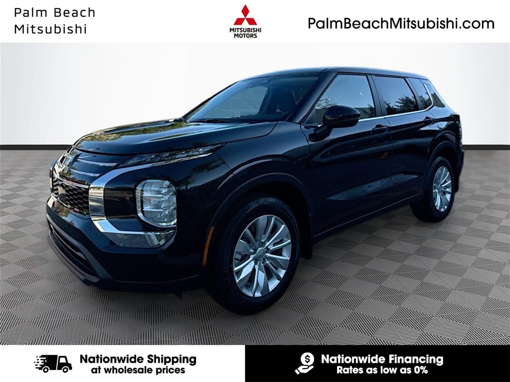 2025 Mitsubishi Outlander ES's photo