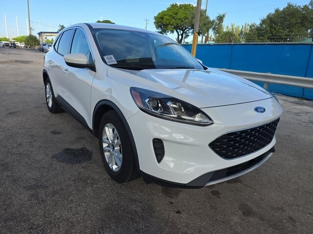 2021 Ford Escape Hybrid SE photo 3