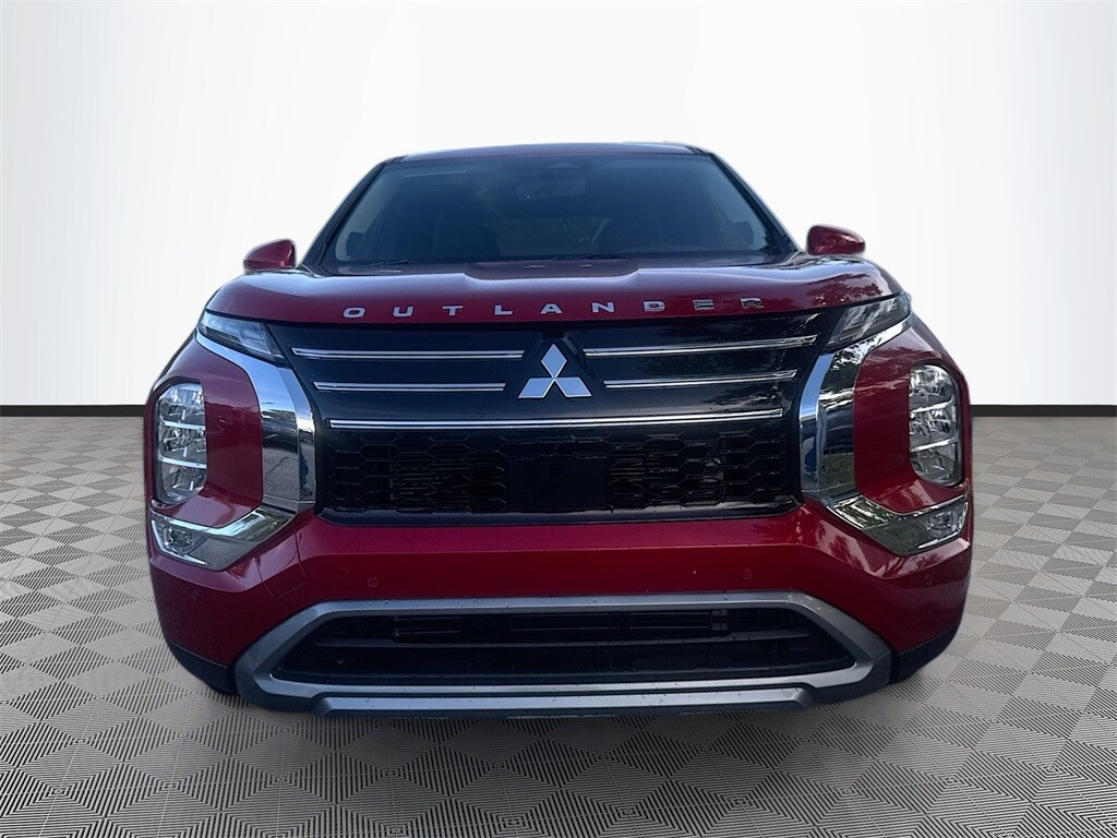 2025 Mitsubishi Outlander SE photo 2