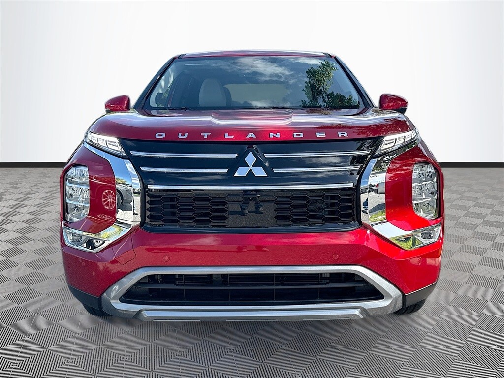 2025 Mitsubishi Outlander SE photo 2