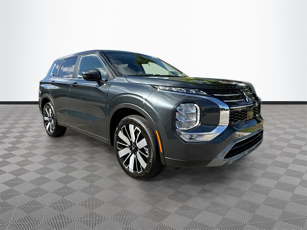 New 2025 Mitsubishi Outlander SE SUV