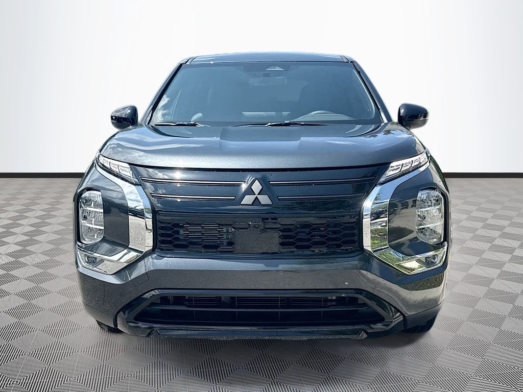 New 2026 Mitsubishi Outlander LE SUV