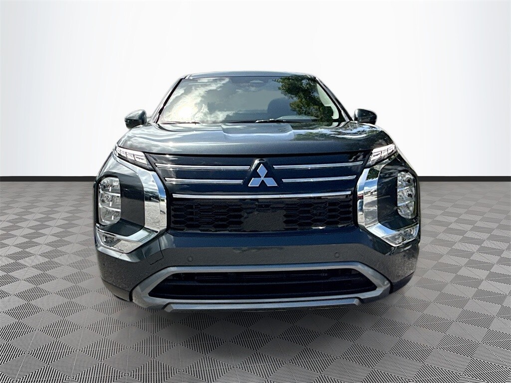 New 2025 Mitsubishi Outlander SE SUV