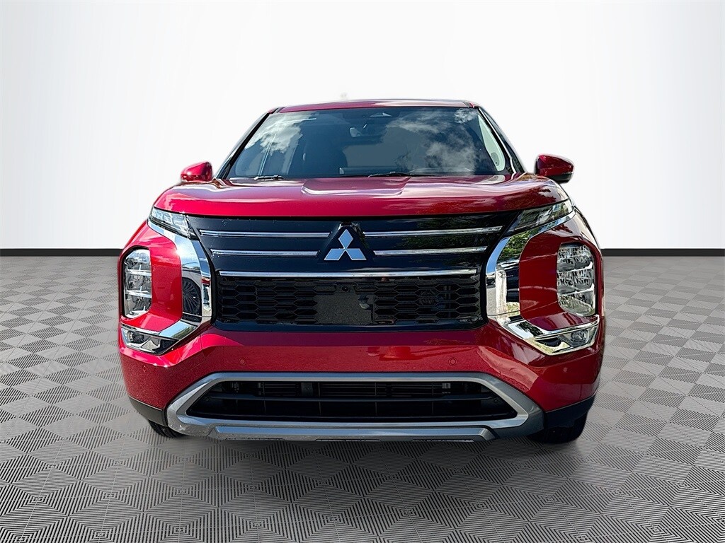 2025 Mitsubishi Outlander SE photo 2