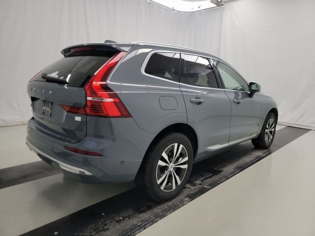 Used 2022 Volvo XC60 Recharge Plug-In Hybrid T8 Inscription Expression SUV