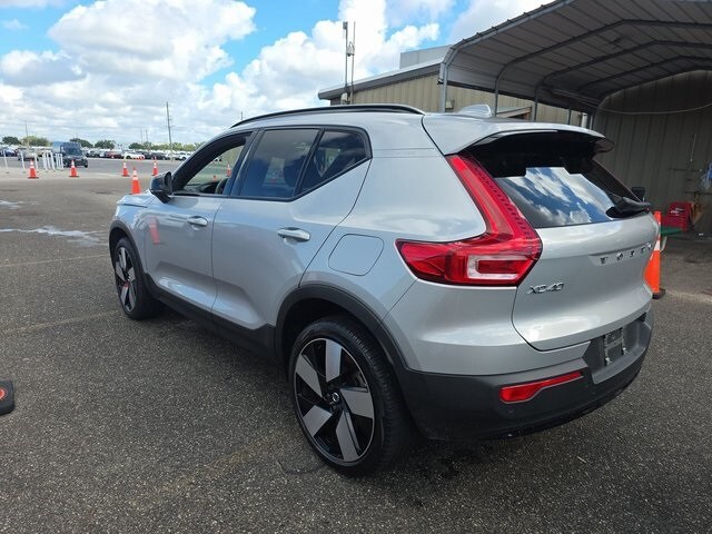 2023 Volvo XC40 Recharge Ultimate photo 4