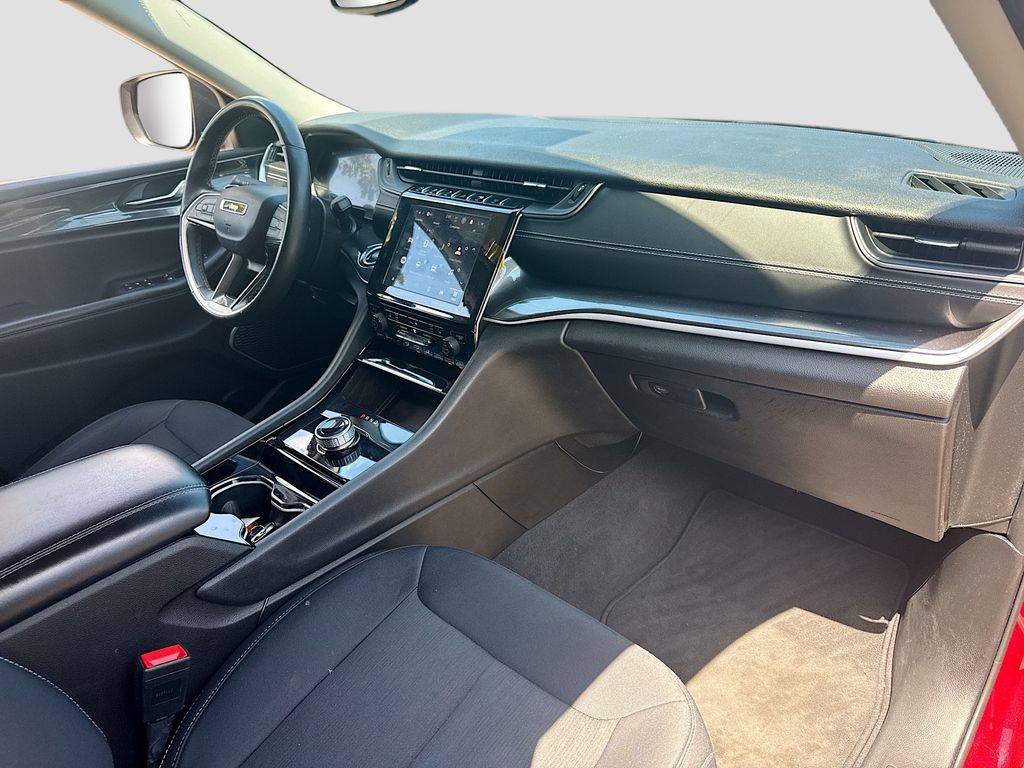 2021 Jeep Grand Cherokee L Laredo - Photo 31