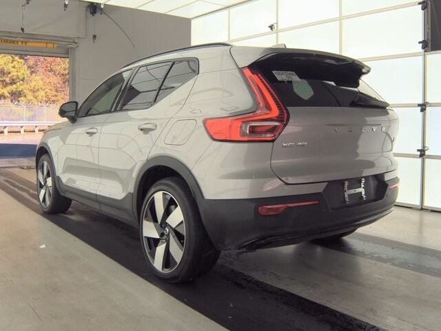2023 Volvo XC40 Recharge Ultimate photo 3