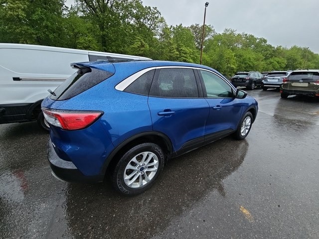 Used 2022 Ford Escape SE with VIN 1FMCU9G6XNUA32997 for sale in West Palm Beach, FL