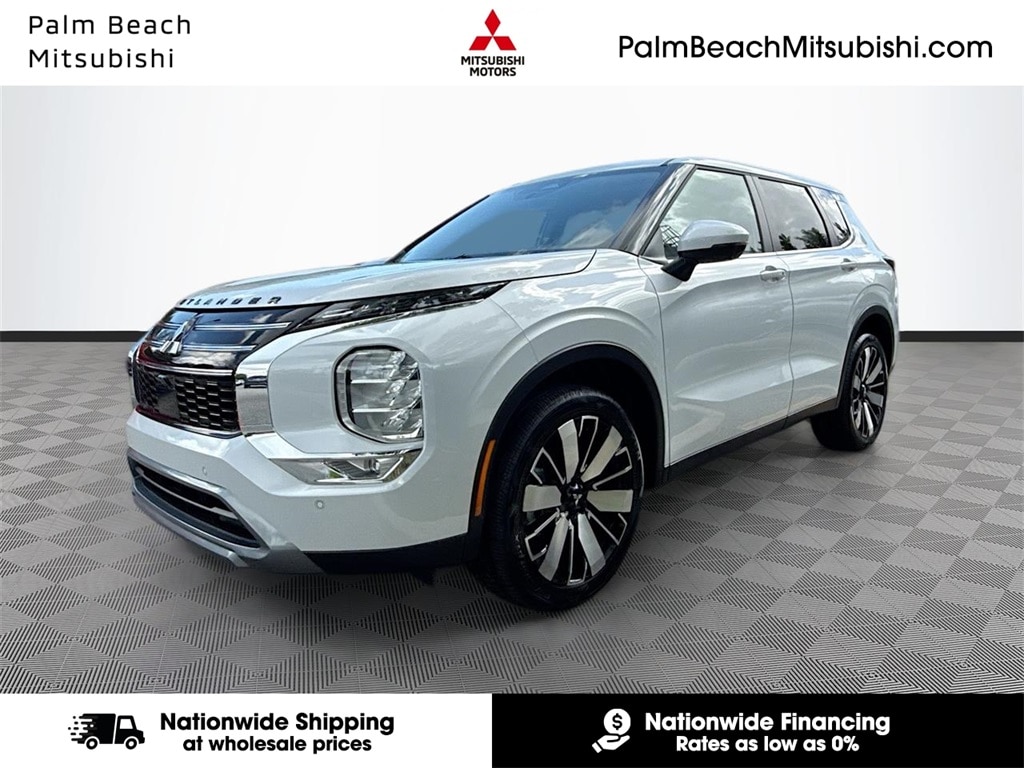 2025 Mitsubishi Outlander SE's photo