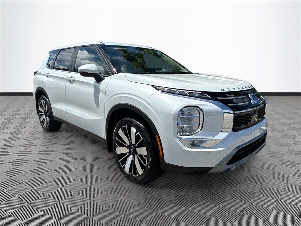 New 2025 Mitsubishi Outlander SE SUV