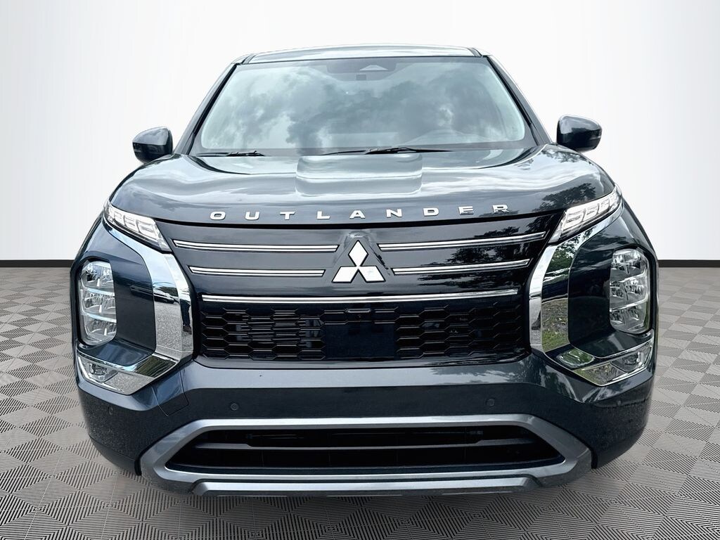 New 2026 Mitsubishi Outlander SE SUV