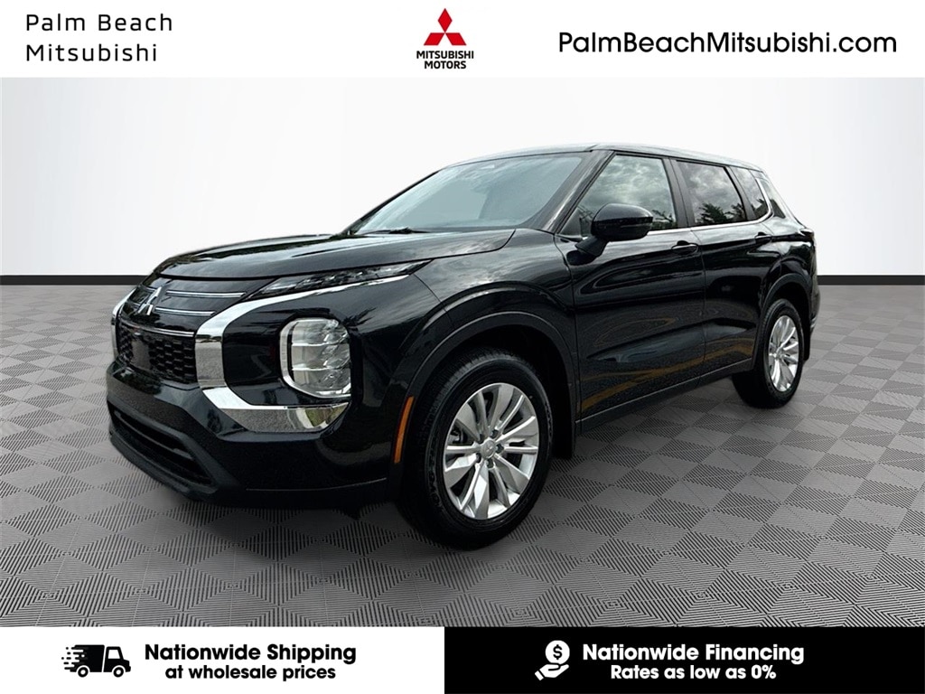 2025 Mitsubishi Outlander ES's photo