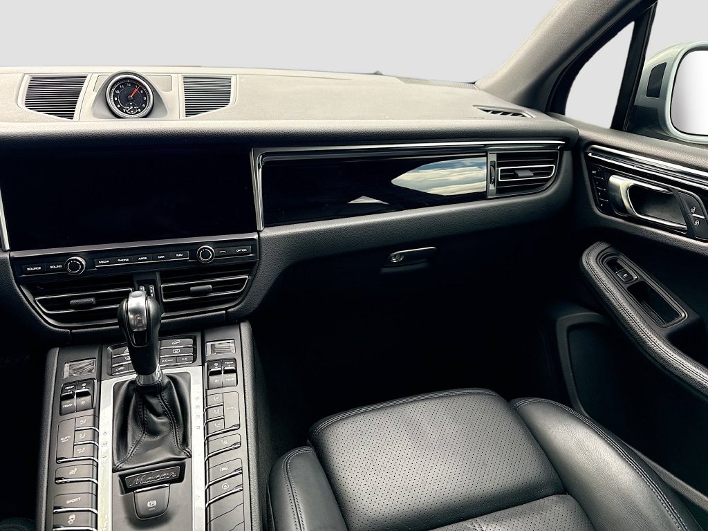 2021 Porsche Macan Base - Photo 25