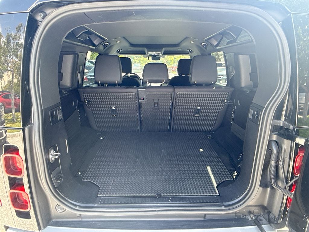 2025 Land Rover Defender S - Photo 27