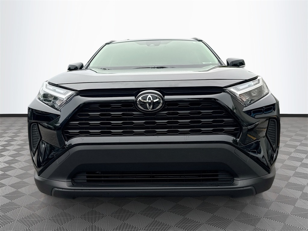 Used 2025 Toyota RAV4 XLE with VIN JTMRWRFV5SJ062360 for sale in West Palm Beach, FL