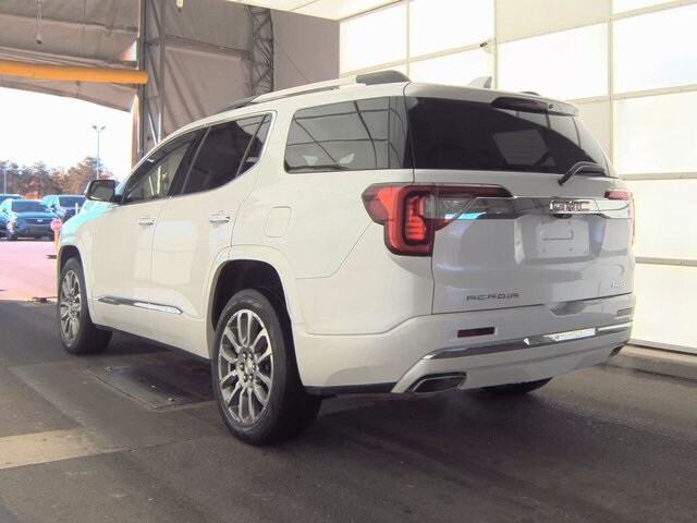 2023 Gmc Acadia Denali photo 2