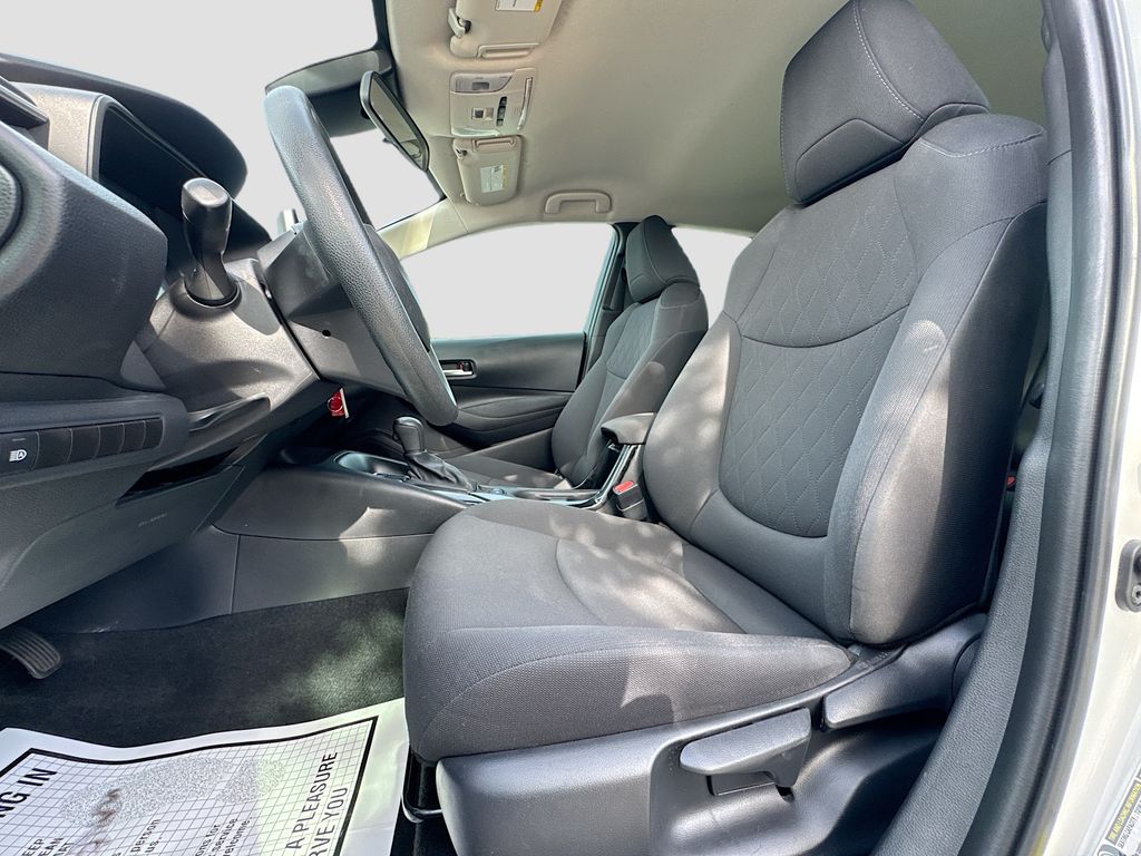 2021 Toyota Corolla LE - Photo 21