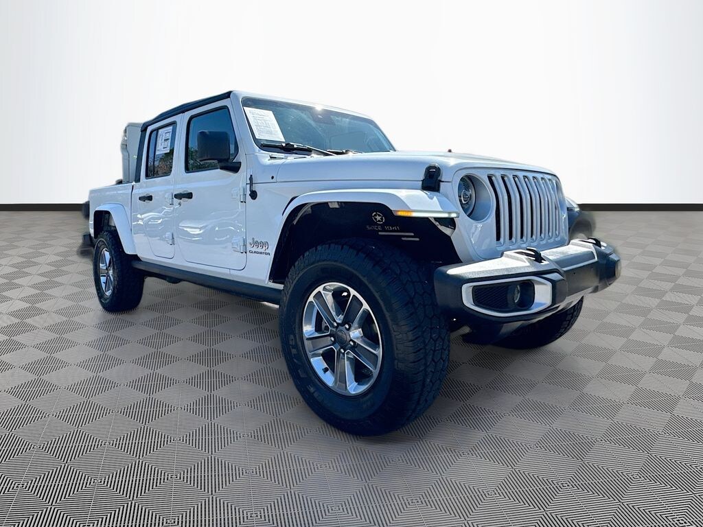 Used 2020 Jeep Gladiator Overland Truck