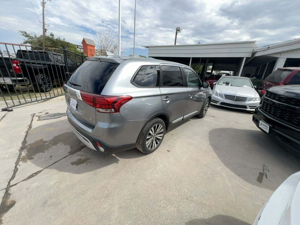 Used 2020 Mitsubishi Outlander SE with VIN JA4AD3A36LZ007452 for sale in West Palm Beach, FL