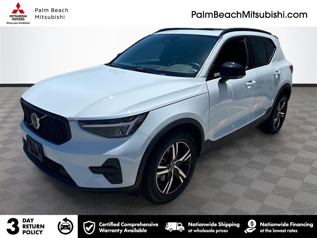 Used 2024 Volvo XC40 B5 Core SUV