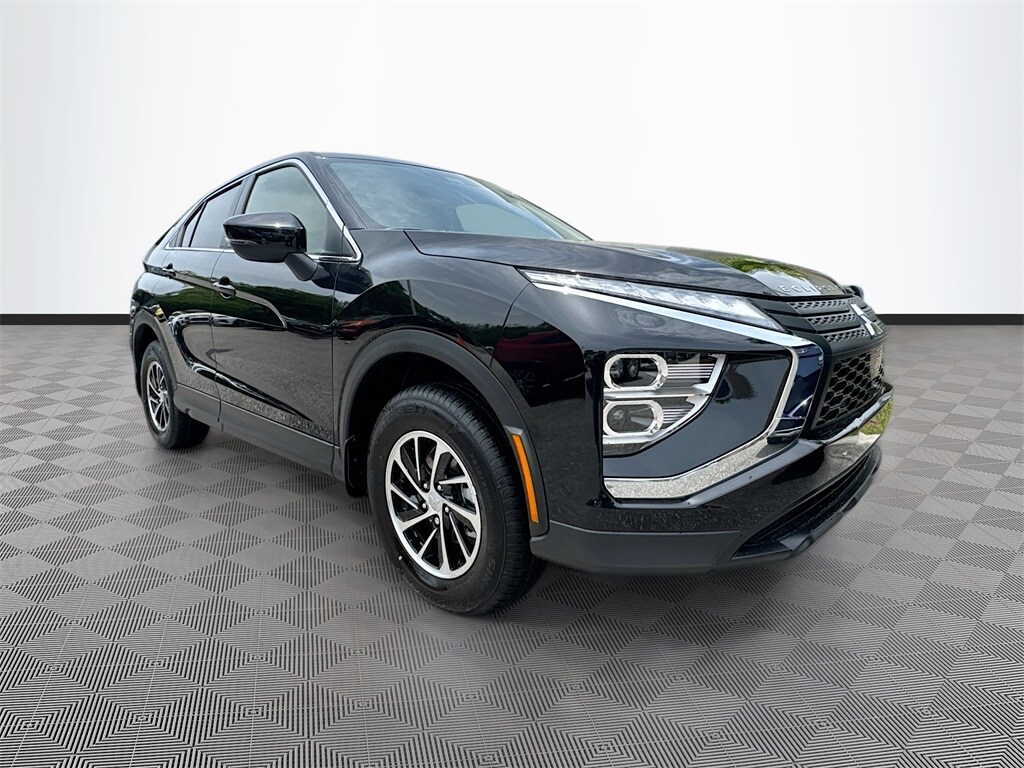 2025 Mitsubishi Eclipse Cross ES photo 3
