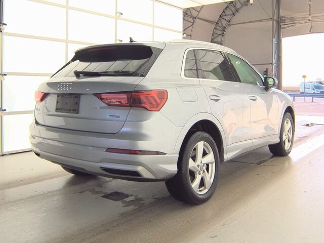 2020 Audi Q3 Premium photo 2