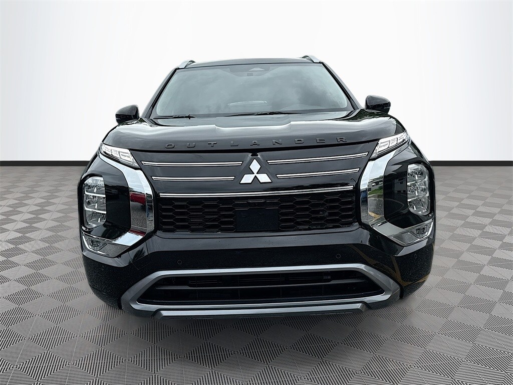 2025 Mitsubishi Outlander SEL photo 2