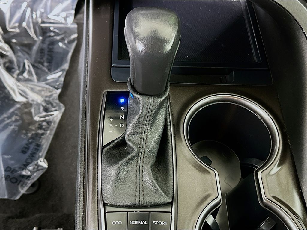 2023 Toyota Camry SE - Photo 21