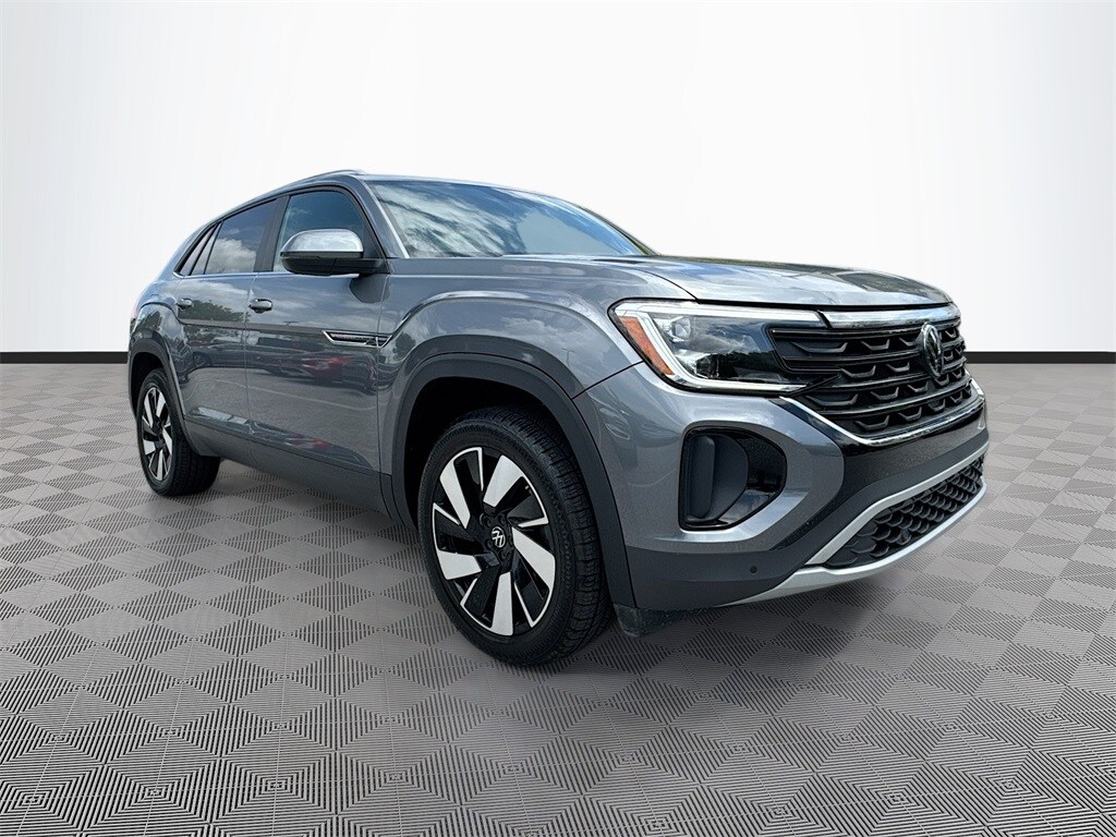 2024 Volkswagen Atlas Cross Sport SE Technology photo 3
