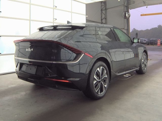 Used 2024 Kia EV6 Wind with VIN KNDC34LA2R5166813 for sale in West Palm Beach, FL