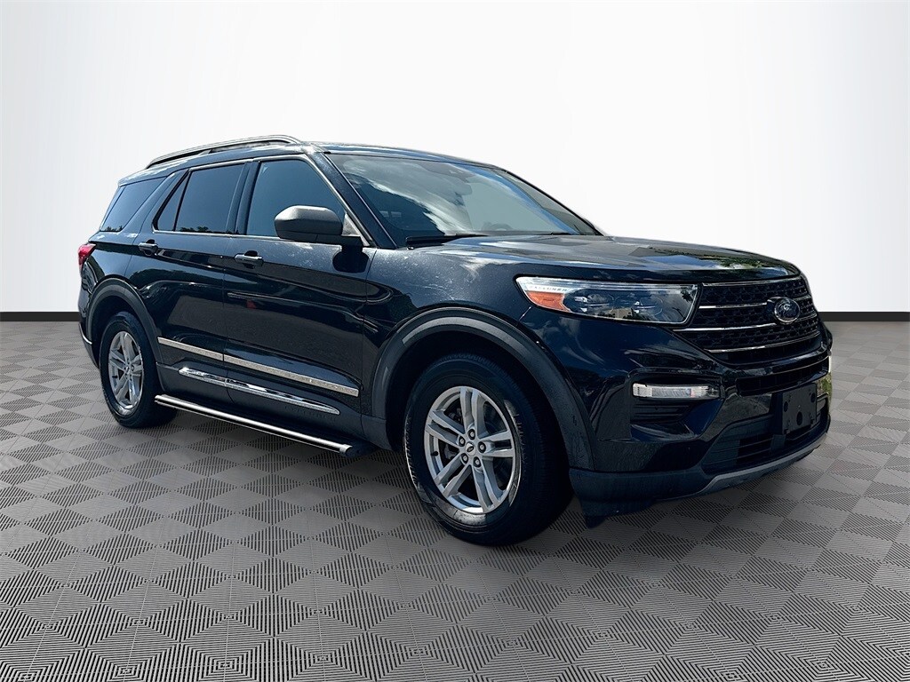 2020 Ford Explorer XLT photo 2