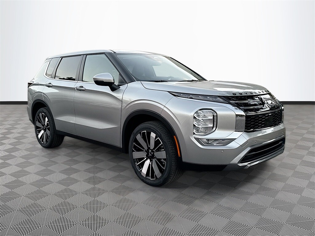 New 2025 Mitsubishi Outlander SE SUV