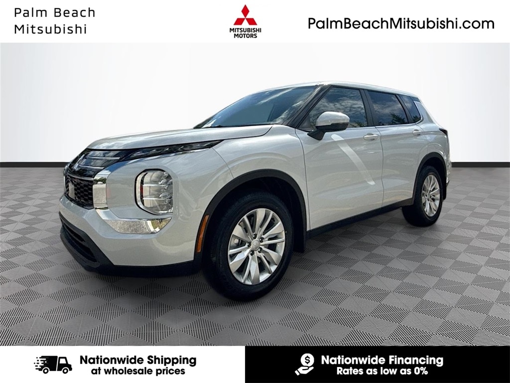 2025 Mitsubishi Outlander ES's photo