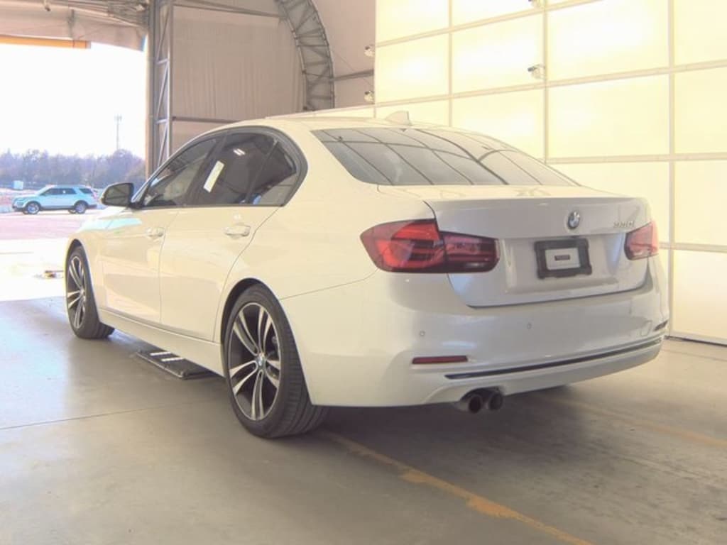 Used 2018 BMW 3 Series 330i Sedan