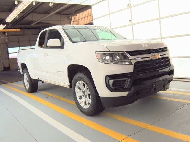 2022 Chevrolet Colorado LT photo 3