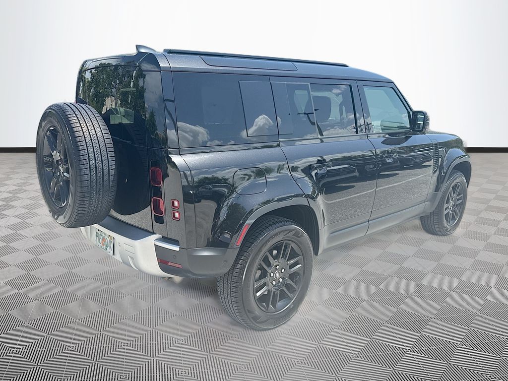 2025 Land Rover Defender S - Photo 8