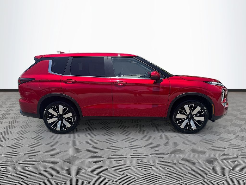 New 2026 Mitsubishi Outlander SE SUV