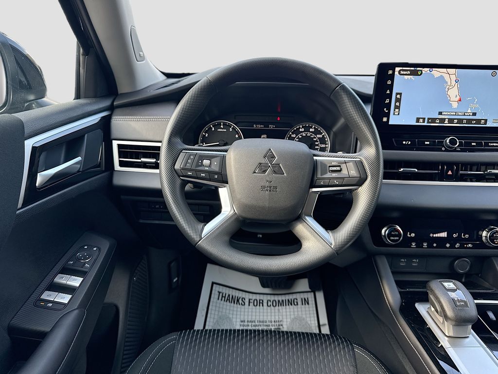 2025 Mitsubishi Outlander ES - Photo 23