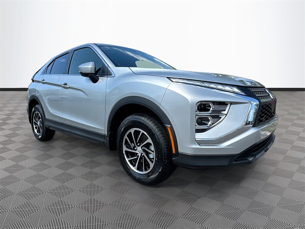 2025 Mitsubishi Eclipse Cross ES photo 3