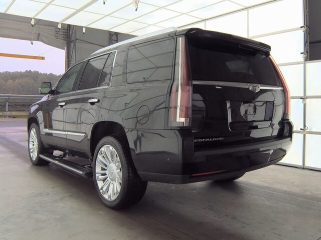 2019 Cadillac Escalade Platinum photo 4