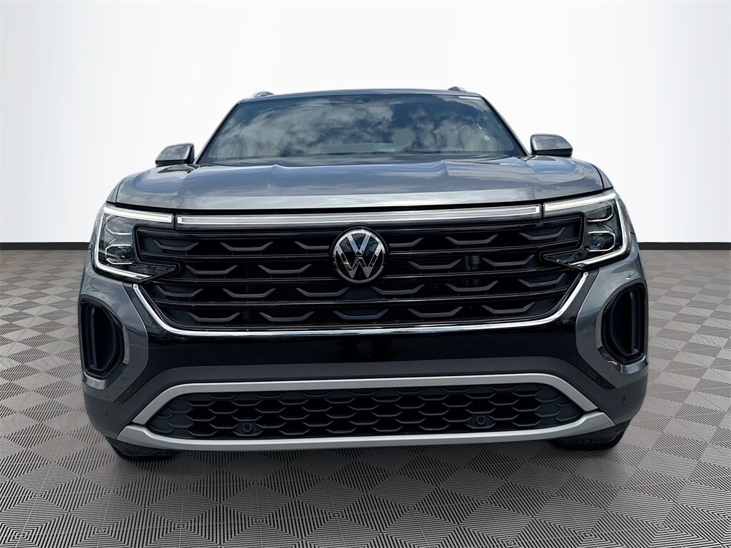 2024 Volkswagen Atlas Cross Sport SE Technology photo 2
