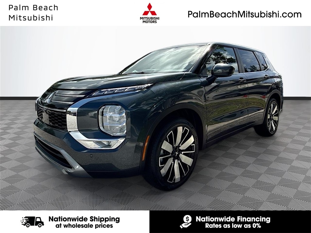 2025 Mitsubishi Outlander SE's photo