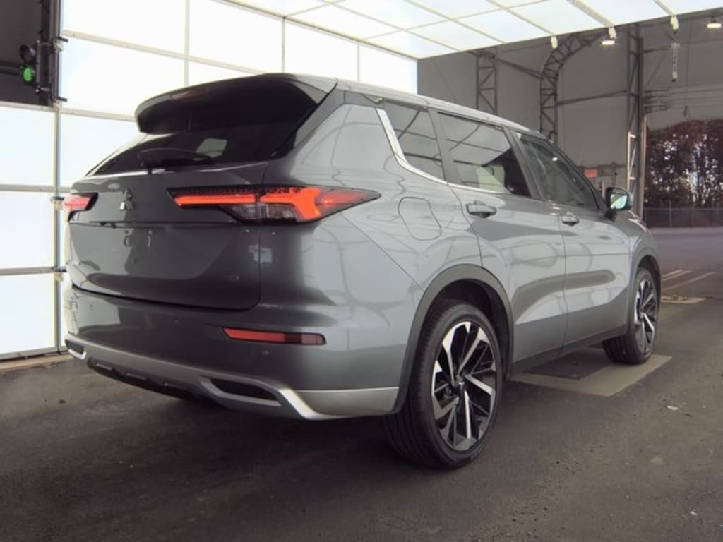 Used 2022 Mitsubishi Outlander SE SUV