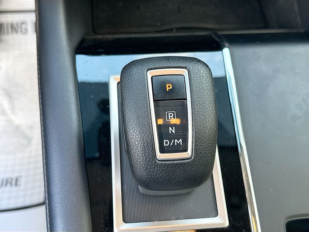 2024 Mitsubishi Outlander ES - Photo 18